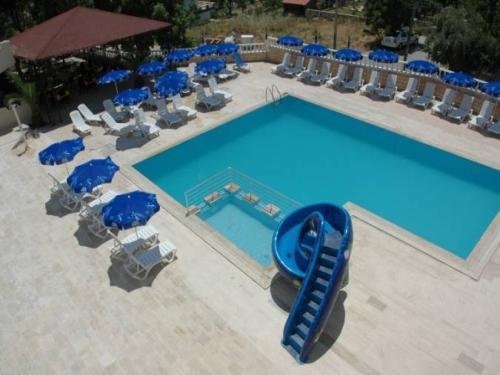 EGERiA OTEL BEACH CLUB