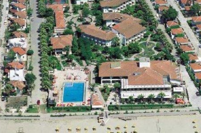 EGERiA OTEL BEACH CLUB