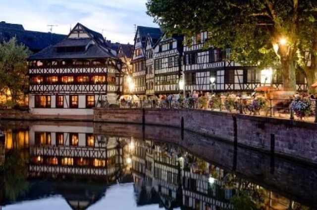 İzmir'den Direkt Hareket Görkemli Rüya Üçgeni Almanya - Fransa - İsviçre 3 Gece - SunExpress ile İlkbahar Dönemi 