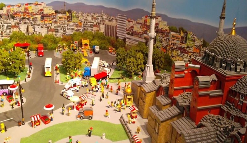 İstanbul Legoland Discovery - Madame Tussauds - Sea Life akvaryum Turu