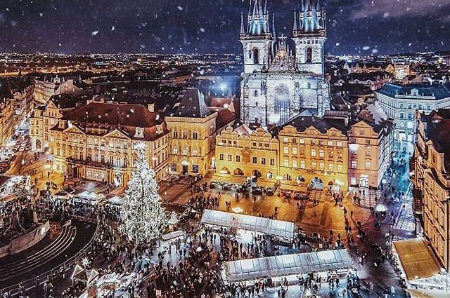 NOEL PAZARLARI PRAG MASALI TURU 3 Gece / 4 Gün AJET Havayolları ile