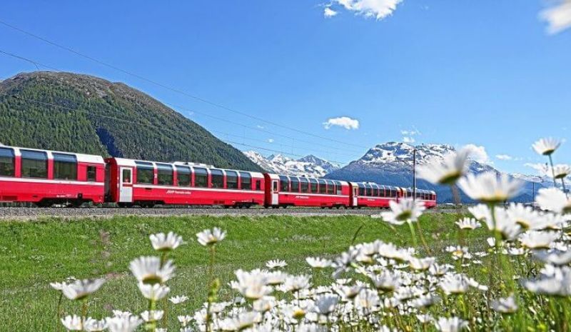 Dolu Dolu Bernina Express ile İsviçre Alpleri Como & Lugano Gölü Rotası