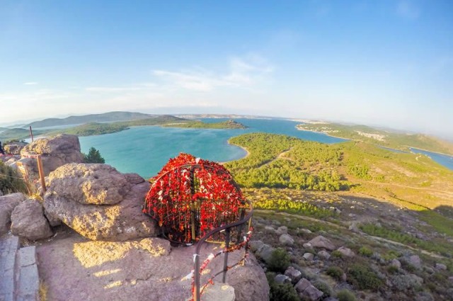 Her Perşembe Ayvalık Cunda adası - Sarımsaklı plajı - Şeytan sofrası Turu